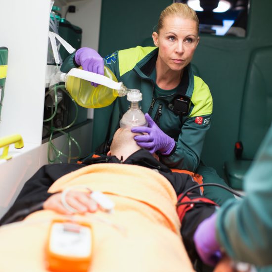 Studera till Ambulanssjukvårdare i Stockholm | Program | Vidareutbilda dig på Medlearn YH