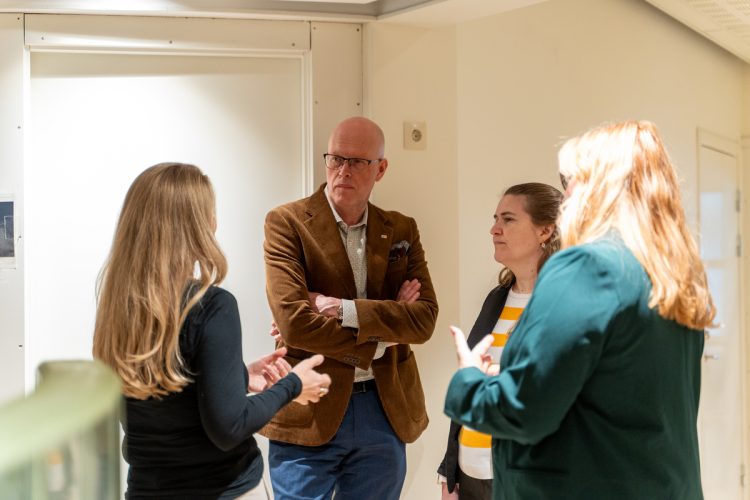 Generaldirektören besökte Medlearns ambulanssjukvårdarprogram | Medlearn.se