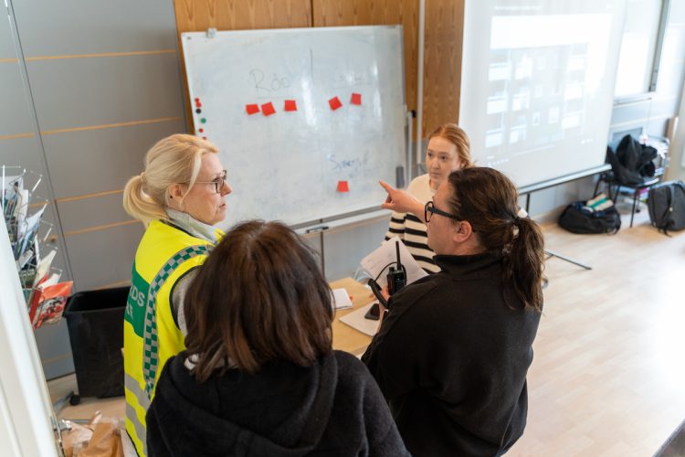 Generaldirektören besökte Medlearns ambulanssjukvårdarprogram | Medlearn.se