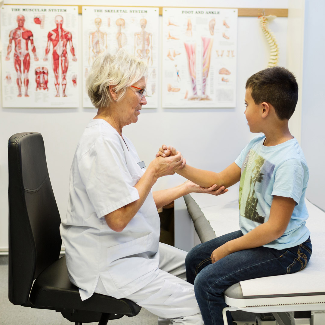 Studera Omvårdnad och bemötande i barnsjukvården | YH Kurs | Yrkeshögskolan | Medlearn.se